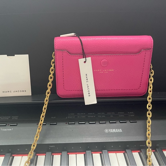 SOLD‼️Marc Jacobs Crossbody Wallet - Picture 3 of 12